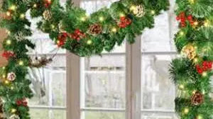Deck the Halls with Christmas Cheer: Felt Christmas Garland Takes the Holiday Season by Storm - Best Himalaya