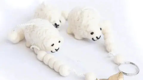 Felt-Christmas-Decor-that-Warms-Your-Heart Best Himalaya