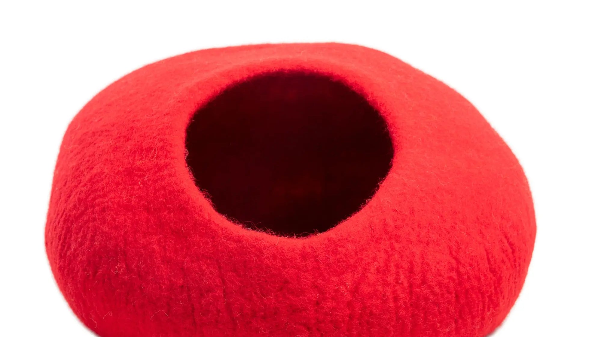 Prioritizing Your Cat's Comfort: The Role of Cat Cave Felt Beds - Best Himalaya