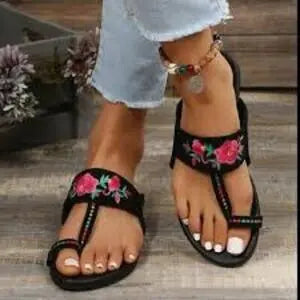 Step Back in Time with Retro Slippers for Women - The Latest Nostalgic Trend in Footwear. - Best Himalaya