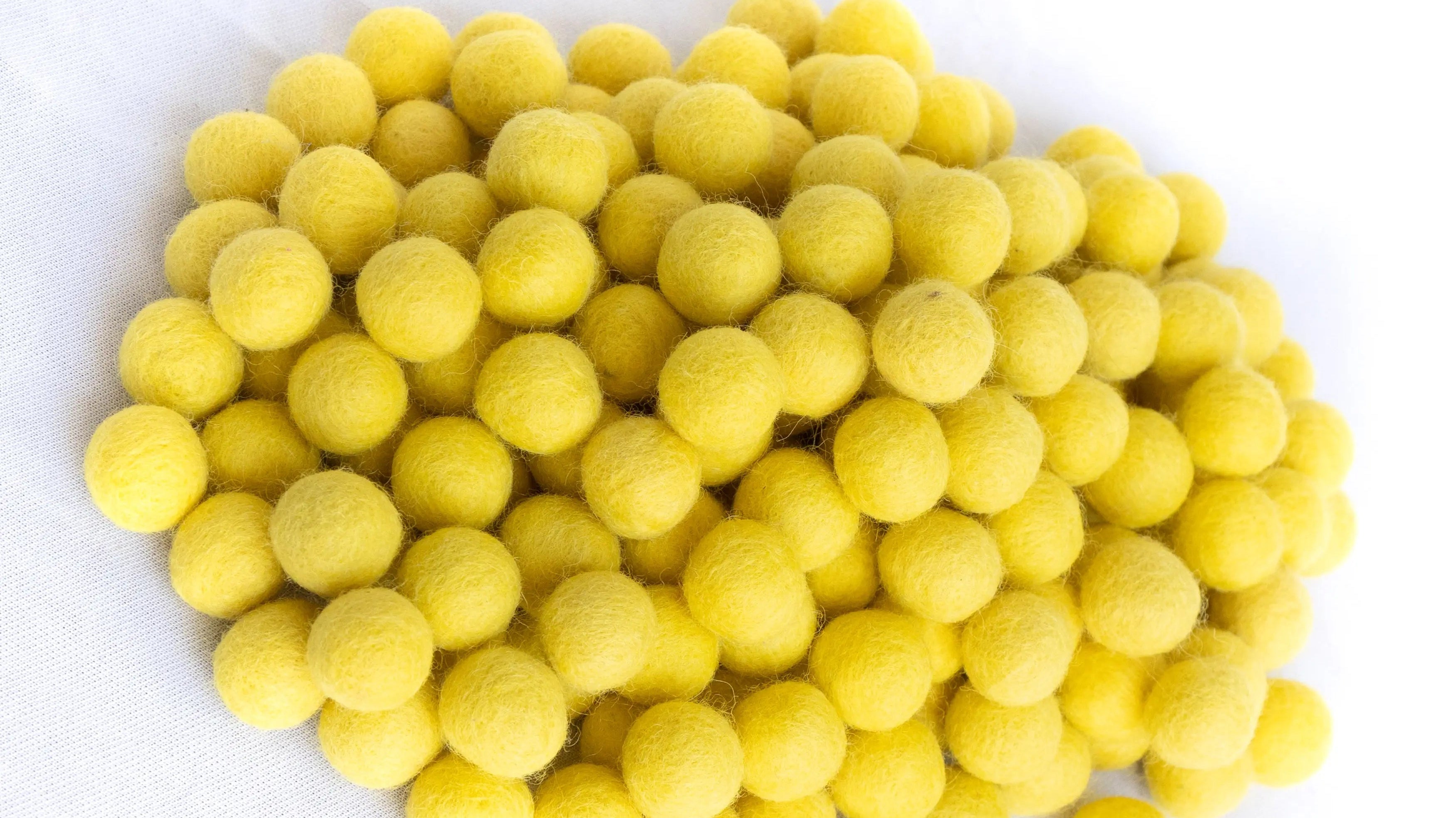 Unveiling-the-Versatility-of-Yellow-Felt-Balls-Wholesale-and-Bulk-Quantity-Sales Best Himalaya