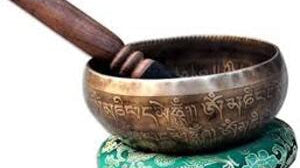 Playing-Singing-Bowl-with-a-Mallet-Striker-and-Cushion-A-Harmonious-Guide Best Himalaya