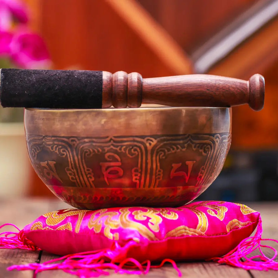 Antique Jam Bati Silk Cushion & Wooden Mallet Set - Best HimalayaBest Himalaya