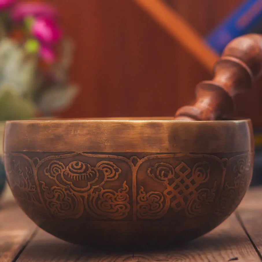 Antique Wisdom Eye Design Mantra Singing Bowl - Best HimalayaBest Himalaya