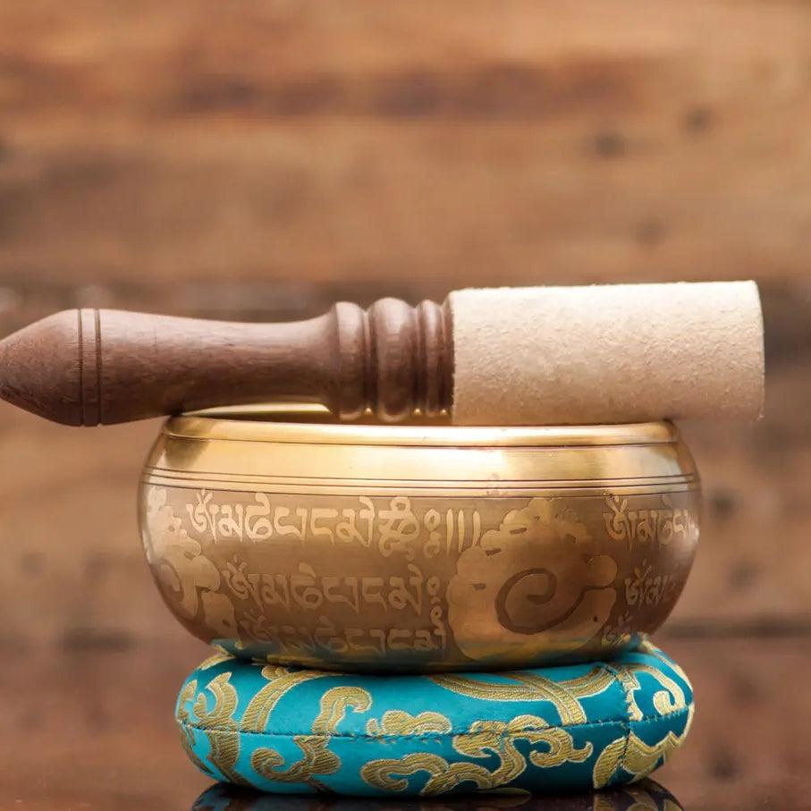 Exquisite Etched Carving Singing Bowl Set for Meditation and Sound Therapy with Beautiful Design - Best Himalaya