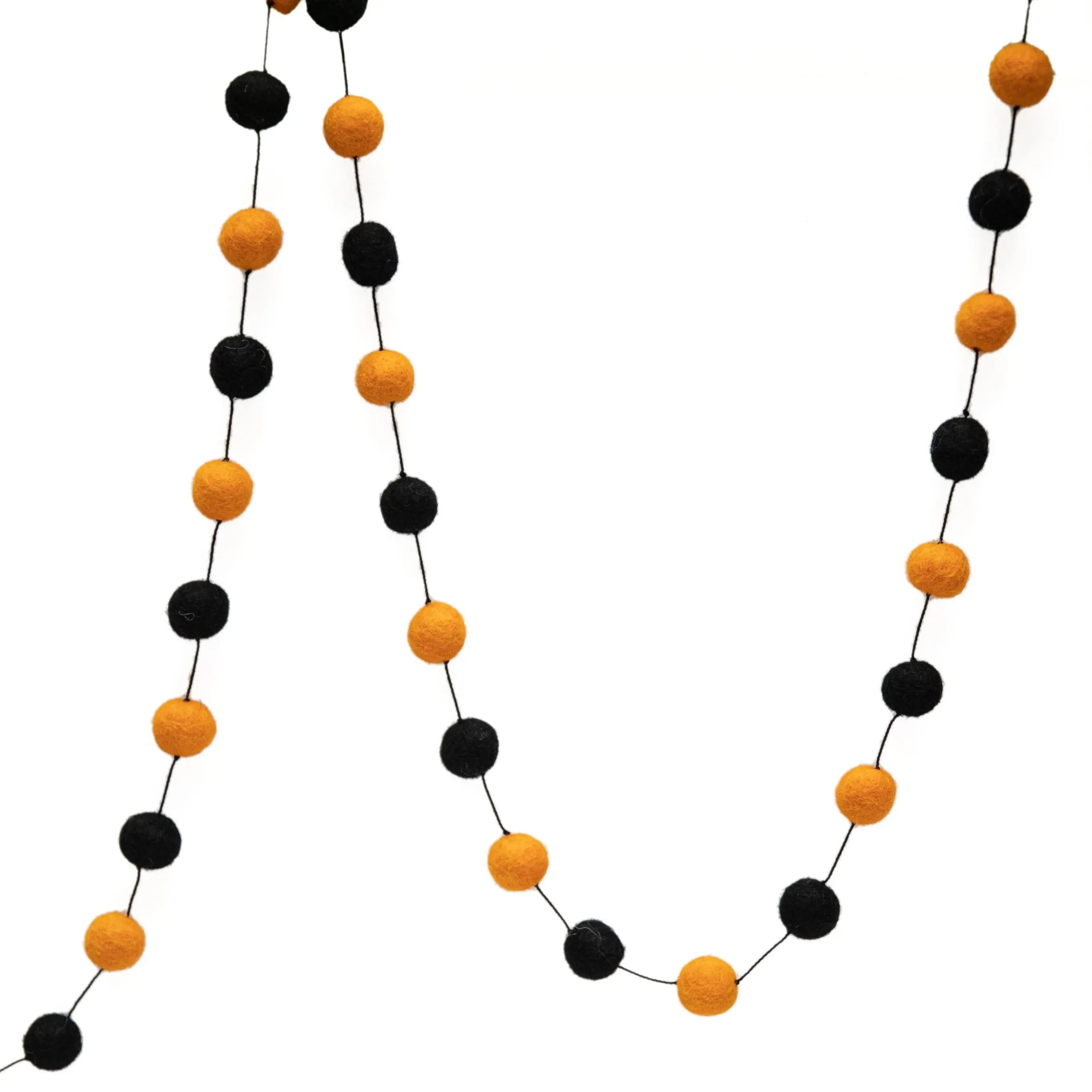 Handcrafted Felt Garland: Rustic Home Decor for Holidays and Events - Best HimalayaBest Himalaya