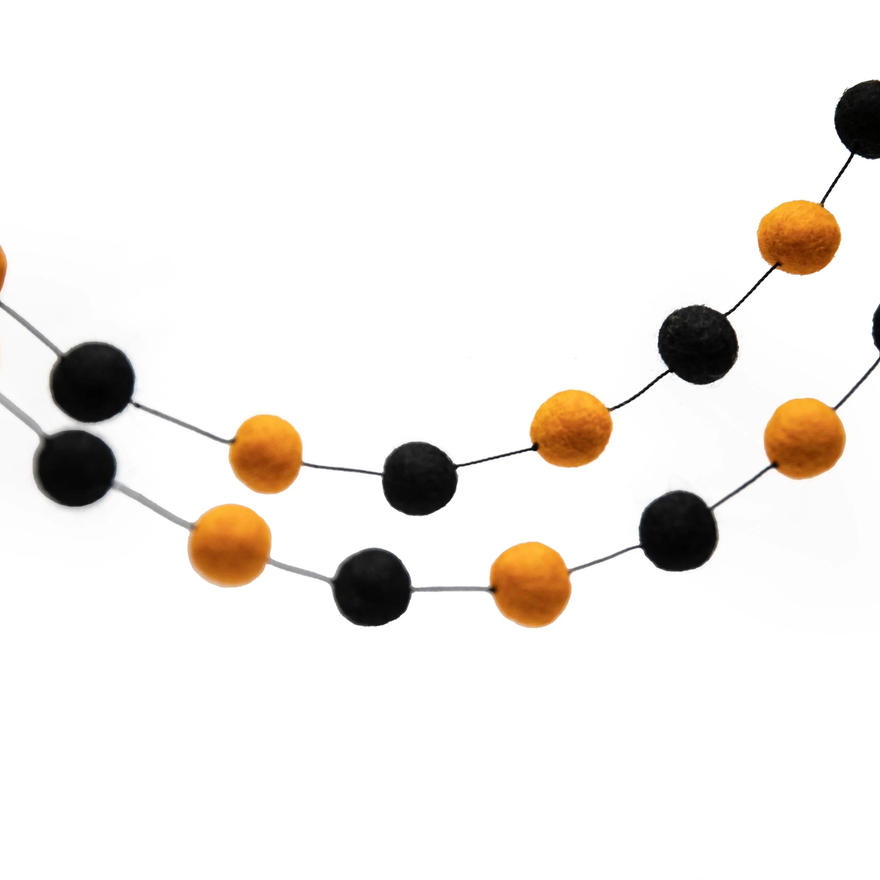 Handcrafted Felt Garland: Rustic Home Decor for Holidays and Events - Best HimalayaBest Himalaya