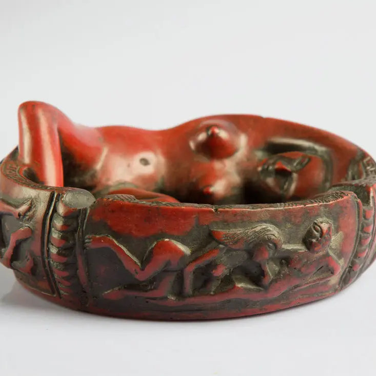 Naked lady Resin Ash-tray - Best HimalayaBest Himalaya