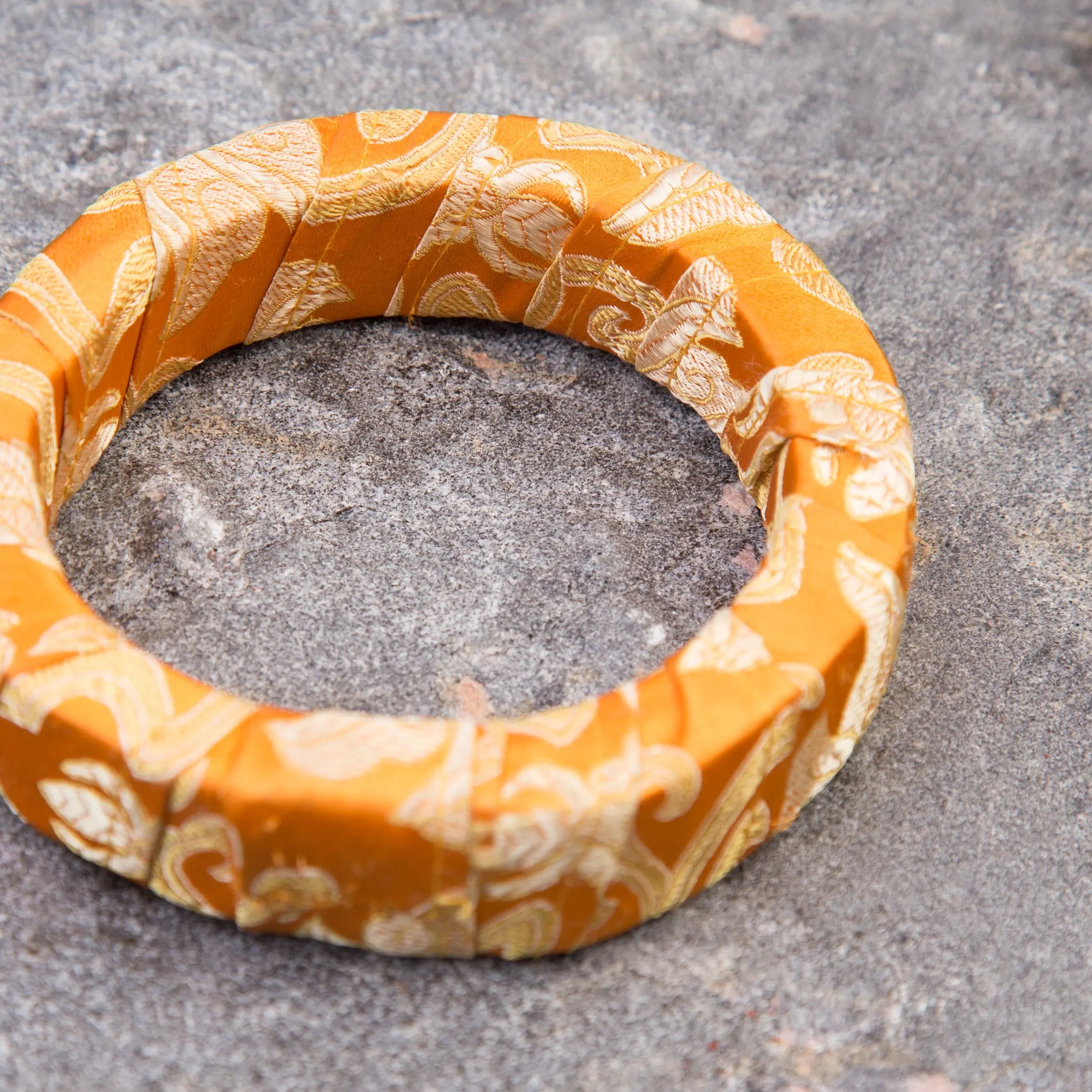 Unique Flat Ring Singing Bowl Cushion - Best HimalayaBest Himalaya