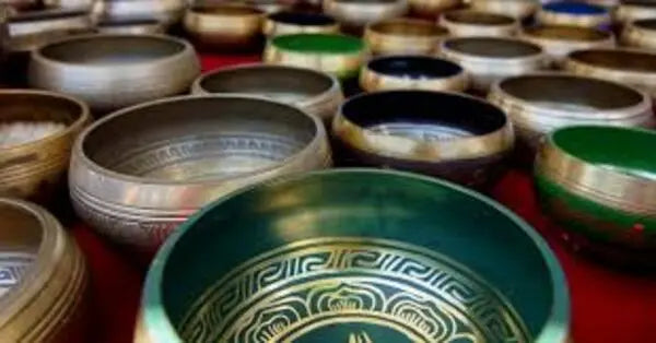 Colors of Singing Bowls: Vibrant Harmonies and Spiritual Significance - Best Himalaya