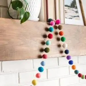 Crafting-Joy-A-Festive-How-To-Guide-for-Delightful-Felt-Bead-Garlands Best Himalaya