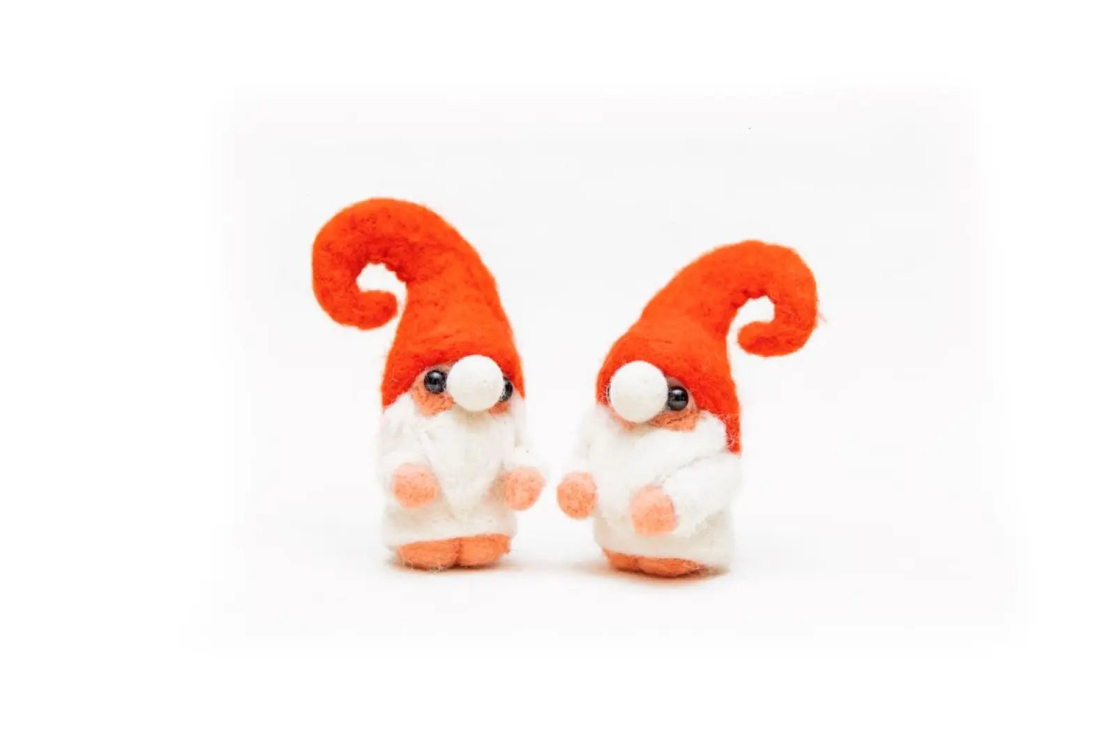 needle felted santas holiday christmas 