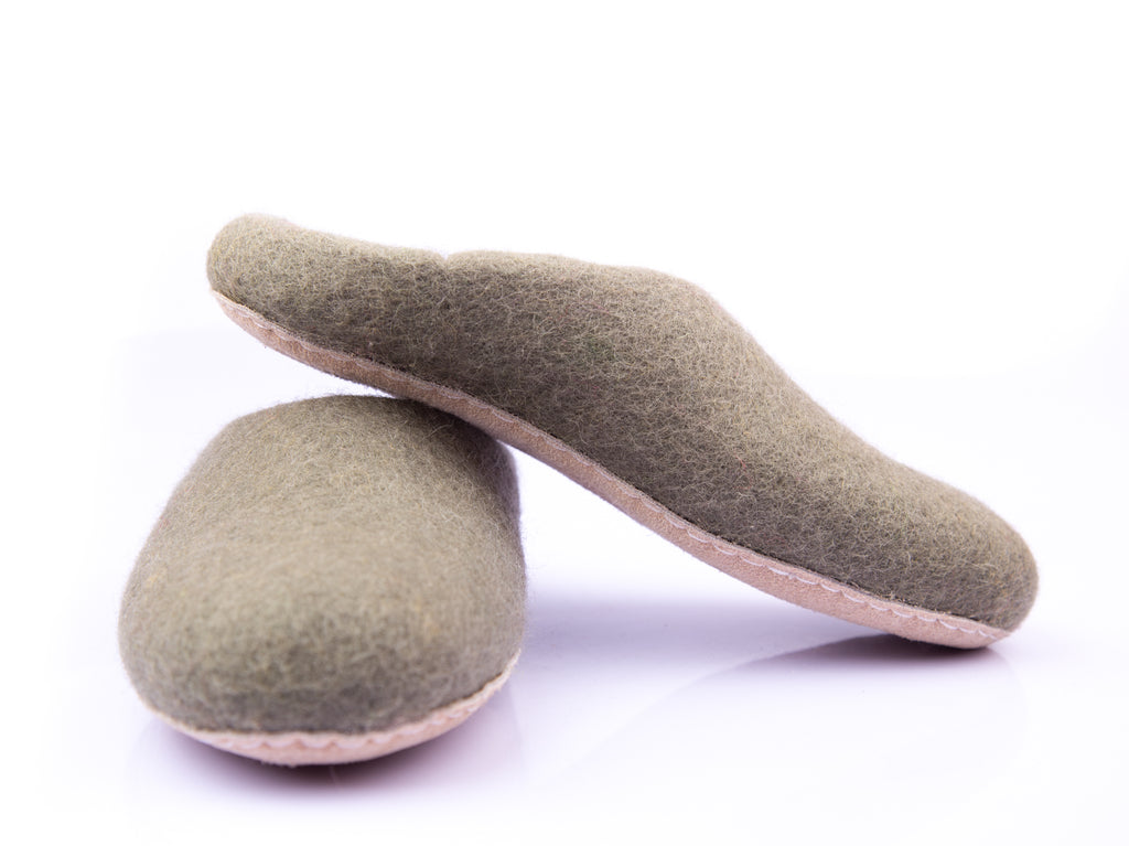 Comfort and Style Unleashed: Wholesale Felt Shoes for Bulk Quantity "Exporters"