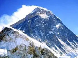 Mt. Everest : Conquering the Roof of the World - Best Himalaya