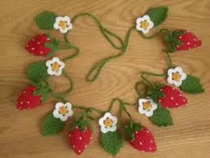 Sweet-and-Juicy-Delights-Strawberry-Garlands-for-Whimsical-Decor Best Himalaya