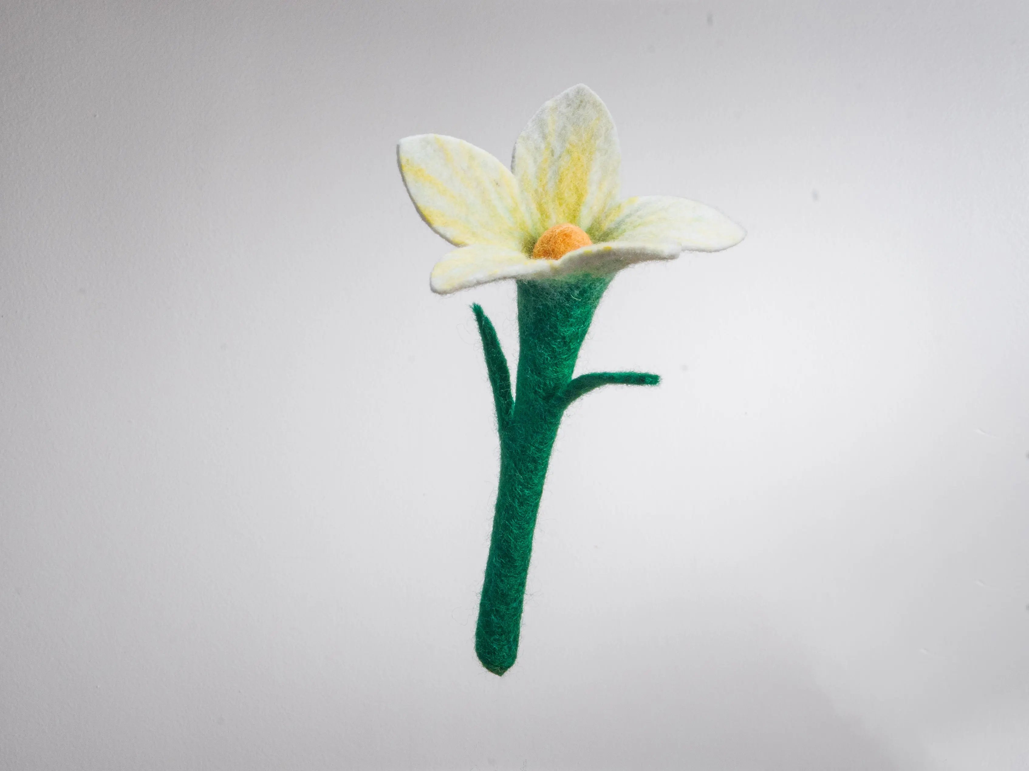 Enchanting Blooms: Handcrafted Felt Flower Add Nature's Grace to Your Space - Best HimalayaBest Himalaya