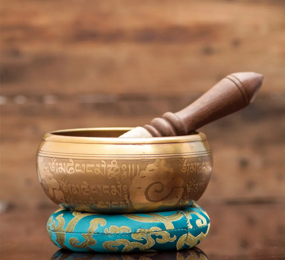 Exquisite Etched Carving Singing Bowl Set for Meditation and Sound Therapy with Beautiful Design - Best Himalaya