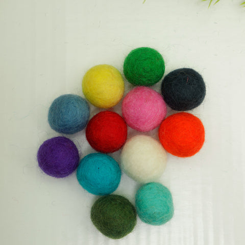 Crafting Joy with 2 cm Felt Balls: Vibrant and Versatile