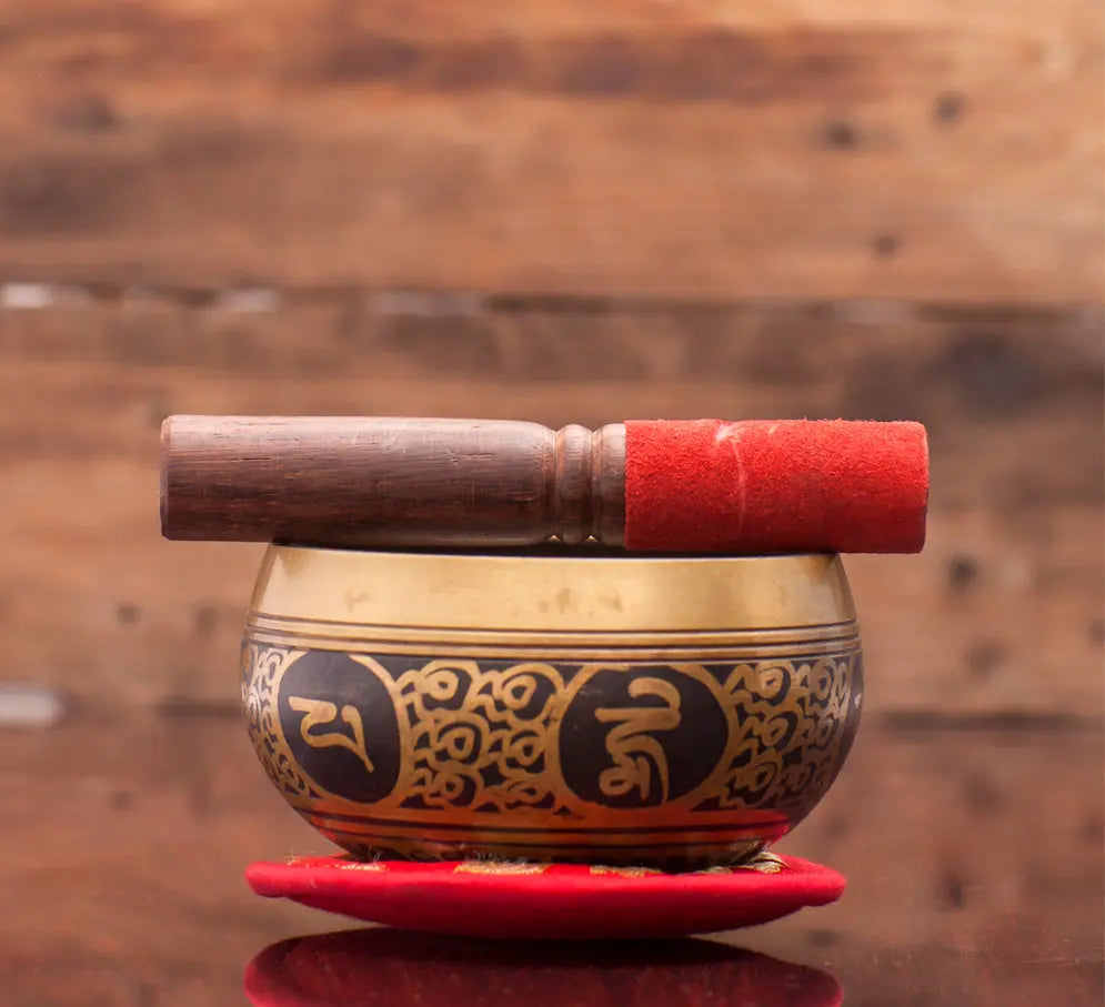 Golden Etching Tibetan Singing Bowl A Handmade Masterpiece - Best HimalayaBest Himalaya