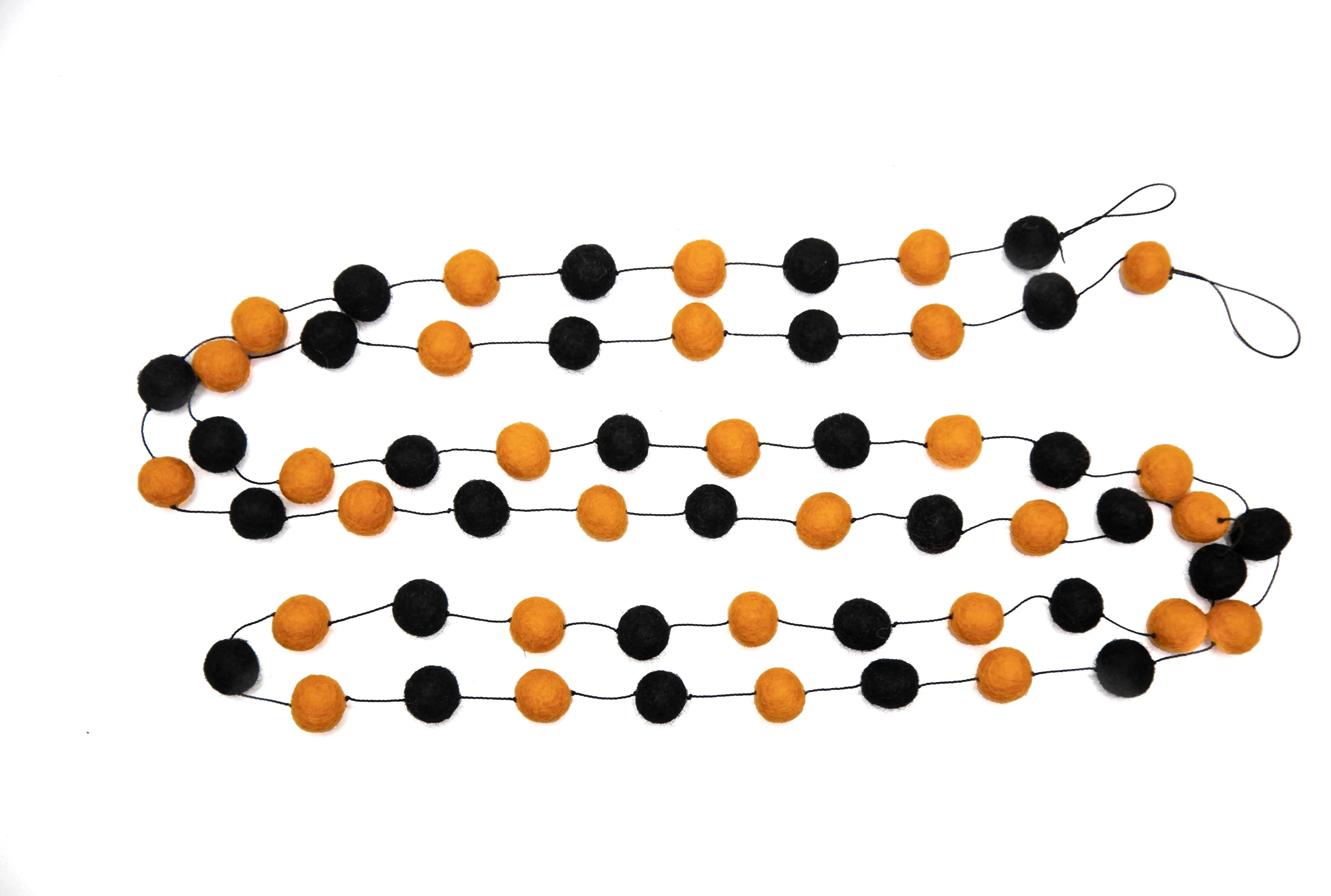 Handcrafted Felt Garland: Rustic Home Decor for Holidays and Events - Best HimalayaBest Himalaya