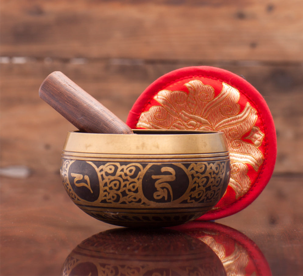 Golden Etching Tibetan Singing Bowl Handmade in Nepal